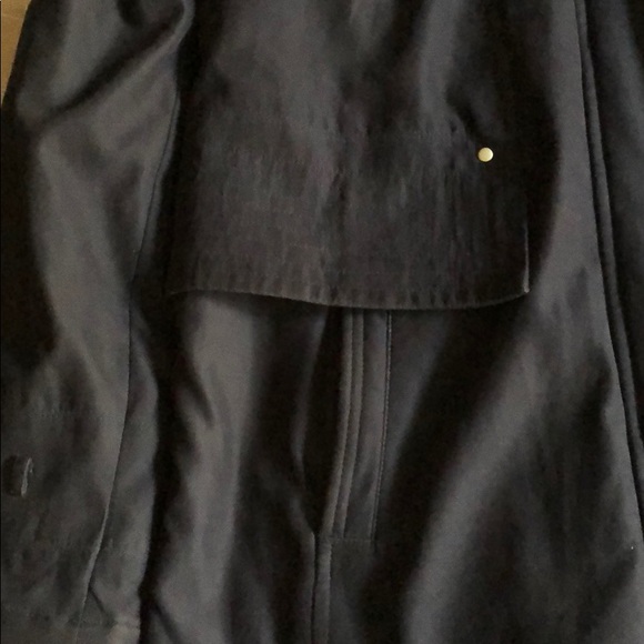 Lightly used Hip length heavy collared navy coat - Picture 2 of 6